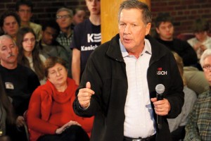 Ohio Governor John Kasich makes his case to New Hampshire voters at his 102nd Town Hall, 3 days before election day. Photo by Matt Waskiewicz 